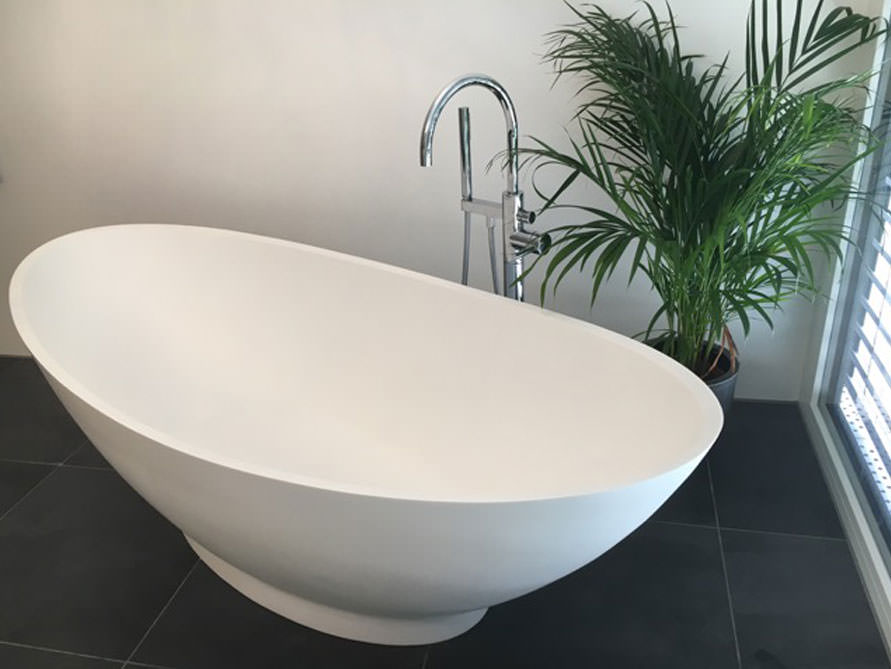 Badezimmer-Idee mit der freistehenden Badewanne Como