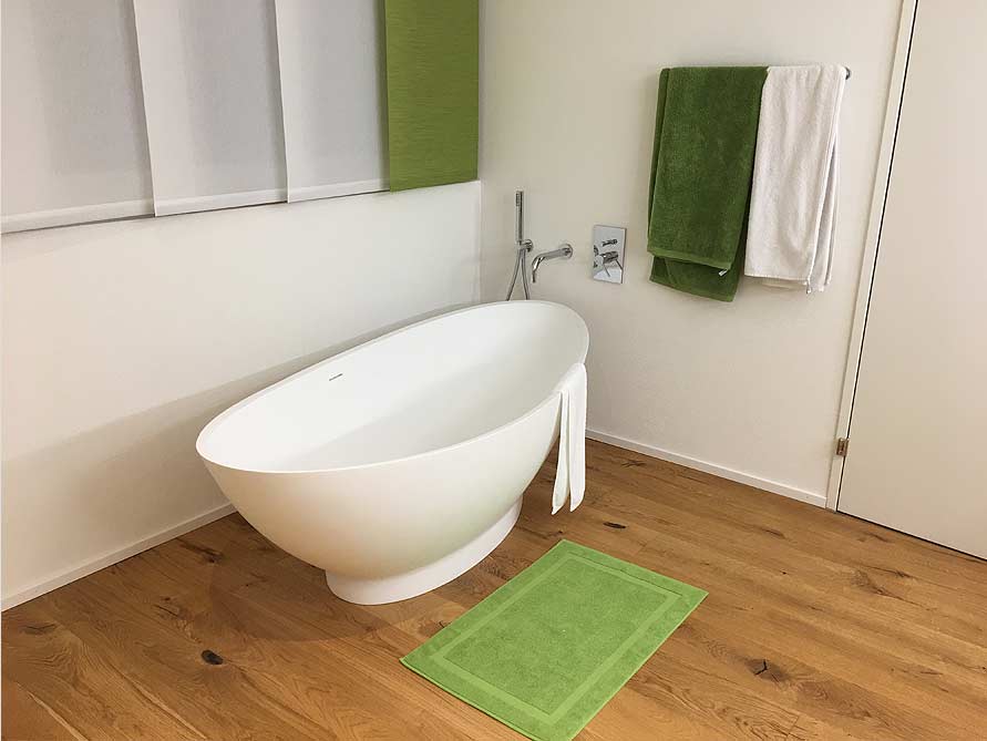 Badezimmer-Idee mit der freistehenden Badewanne Como