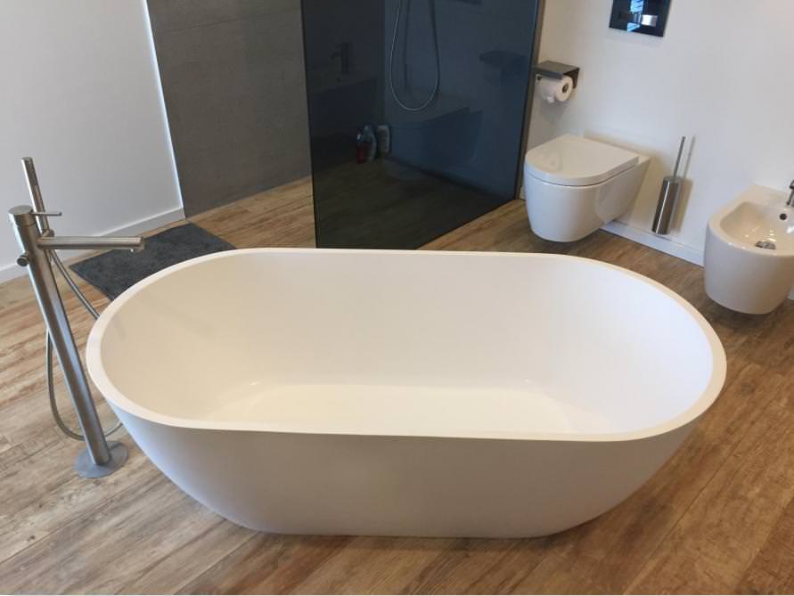 Badezimmer-Idee mit der freistehenden Badewanne Montecristo Grande