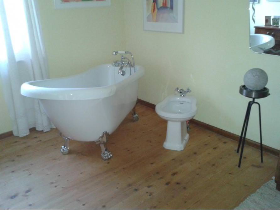 Badezimmer-Idee mit der freistehenden Badewanne Oldham