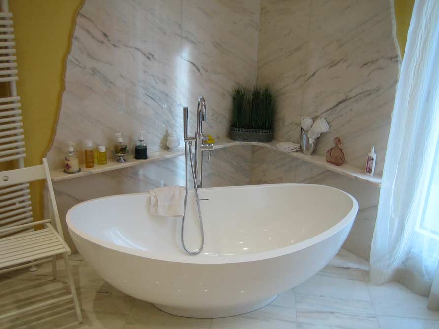Badezimmer-Idee mit der freistehenden Badewanne Vicenza